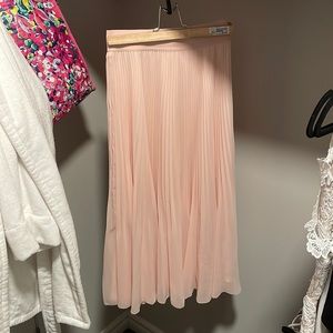 Aritzia Wilfred twirl skirt in pink. XS
